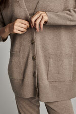 Buttoned loose fit cashmere cardigan image number 5
