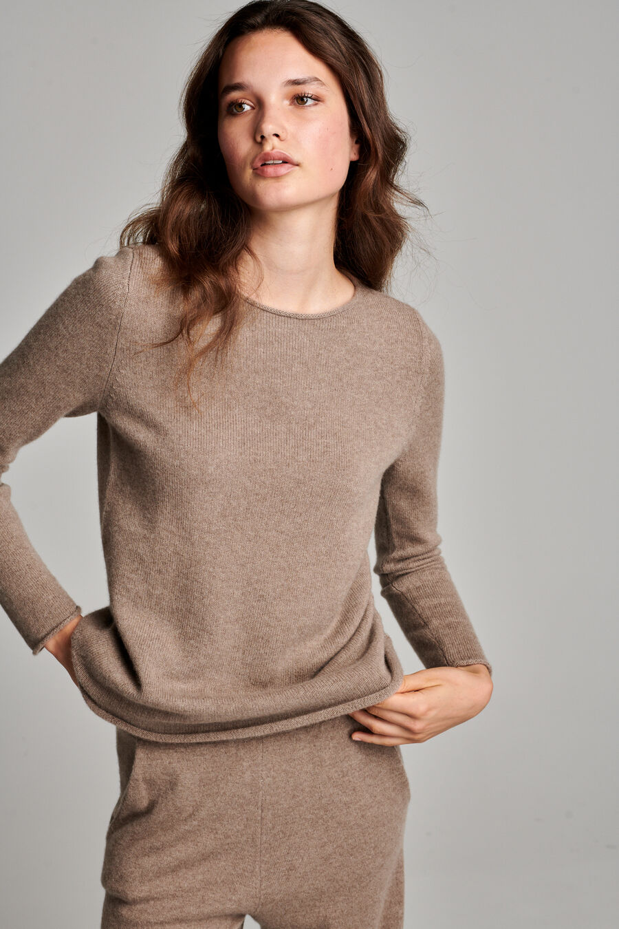 Pull basique en cachemire biologique image number 0