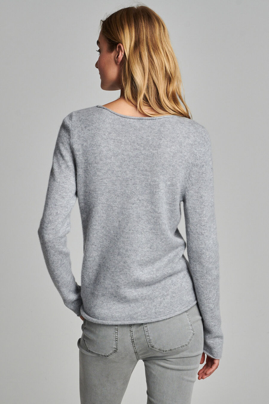 Pull basique en cachemire biologique image number 7