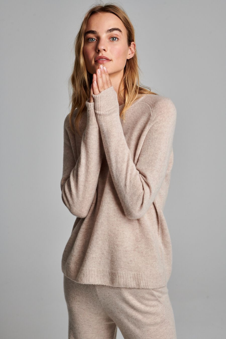Cashmere trui met ronde hals image number 4