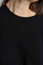 Round neck cashmere sweater image number 7