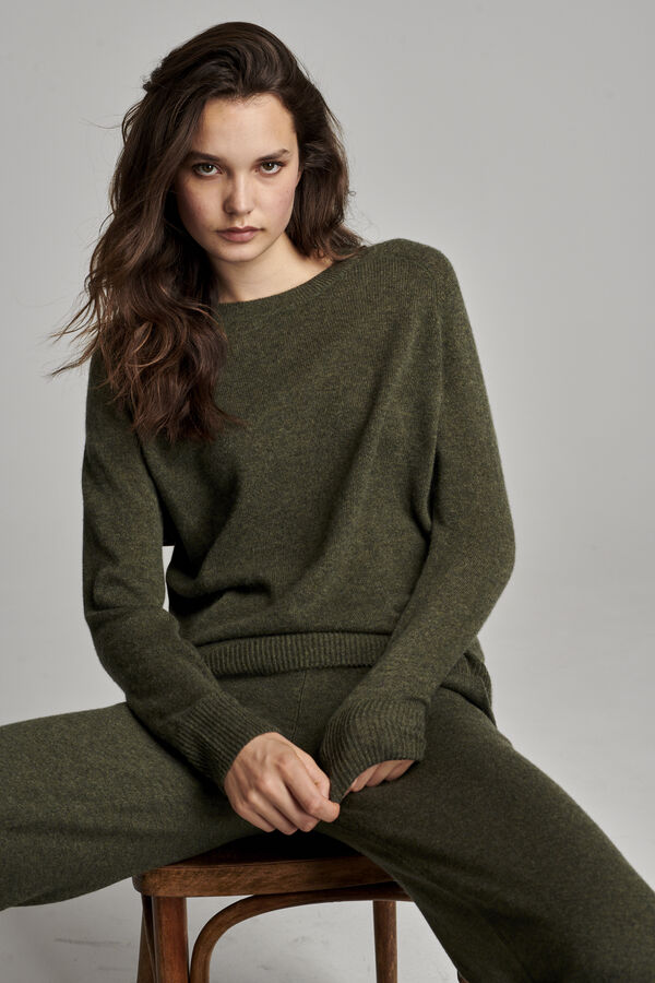 Pull à col rond en cachemire biologique image number 4