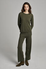 Round neck cashmere sweater image number 6