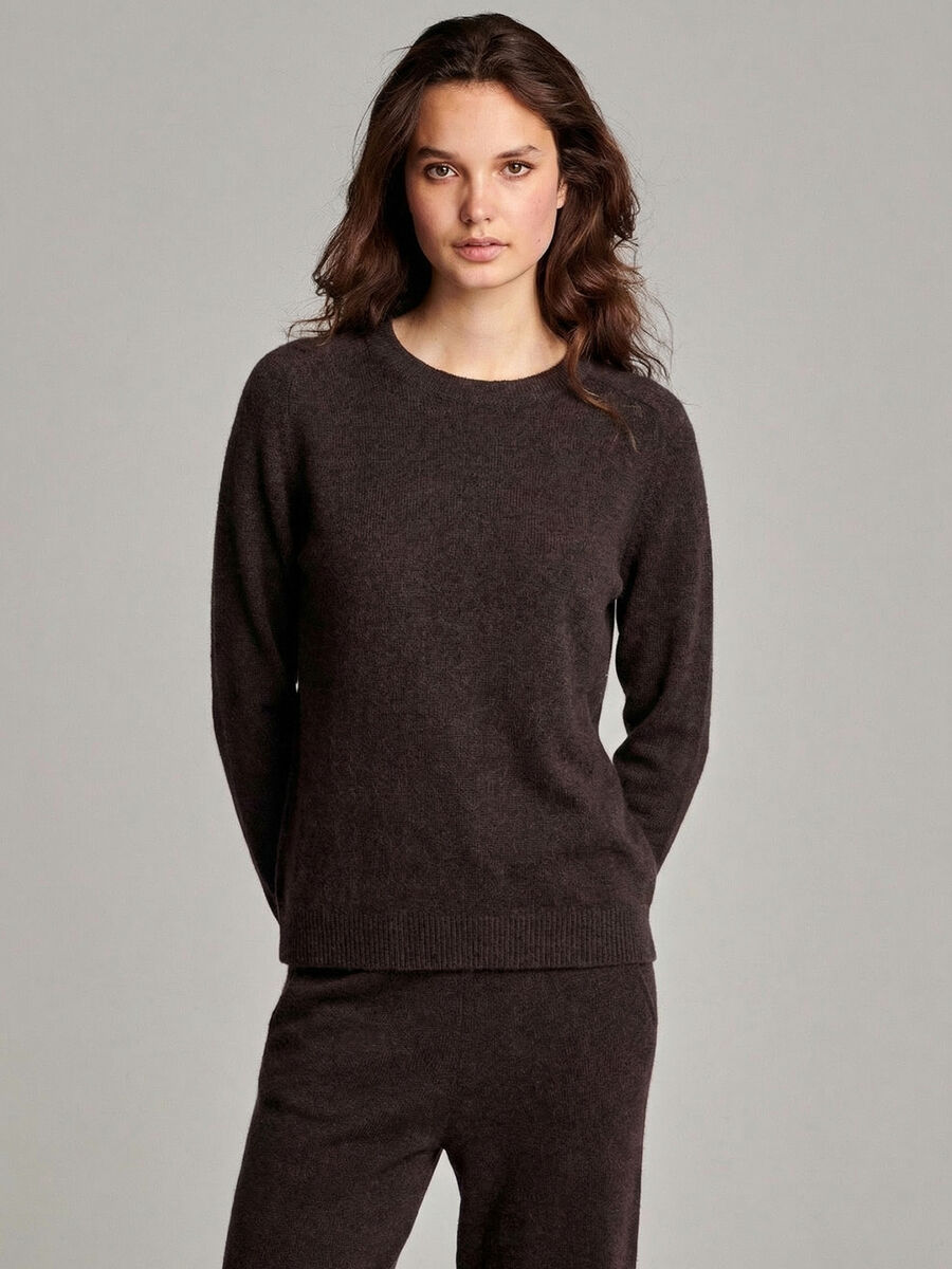 Round neck cashmere sweater image number 4