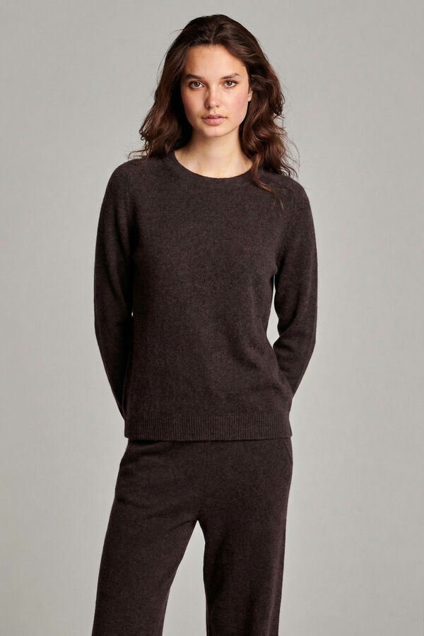 Round neck cashmere sweater image number 4