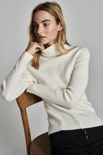 Organic cashmere turtleneck sweater image number 3