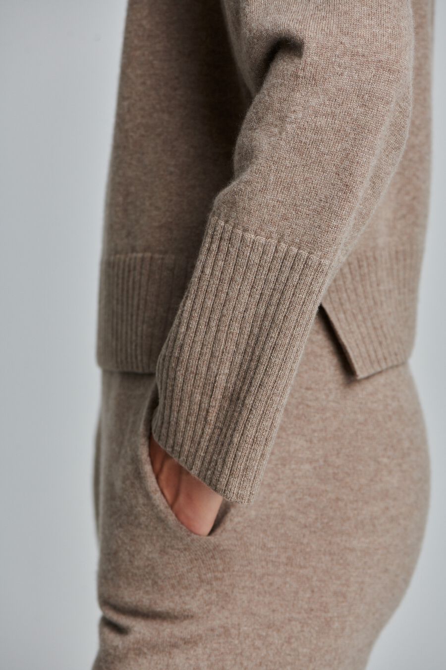 Casual fit cashmere trui image number 3