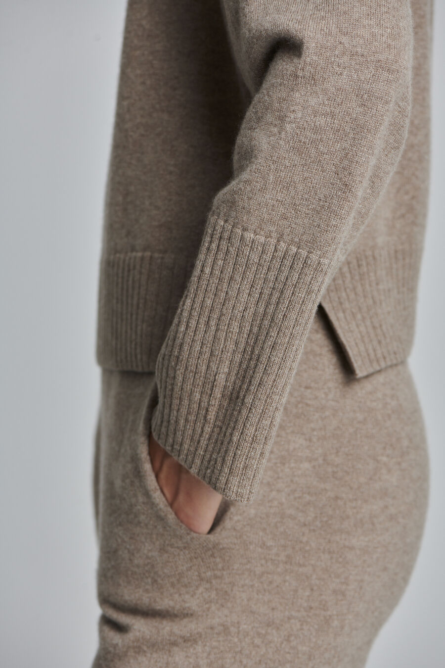 Lässiger Kaschmir-Pullover image number 7