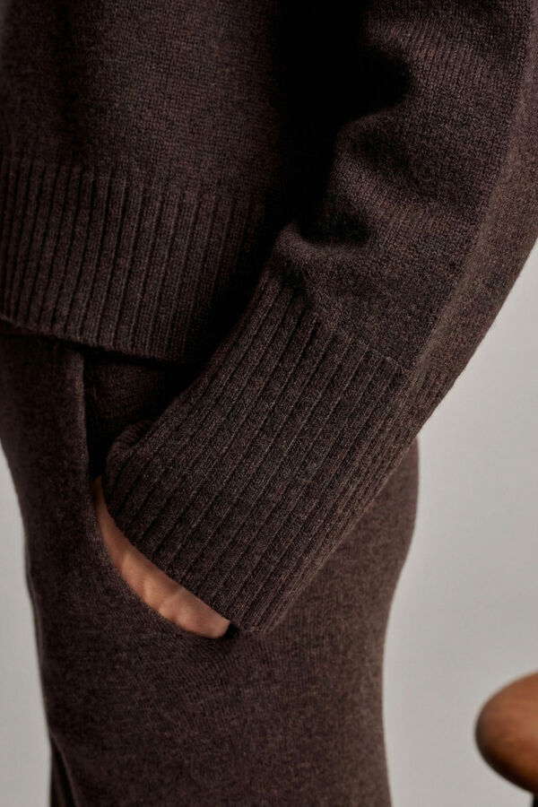 Leichter Kaschmirpullover mit Rundhalsausschnitt image number 6