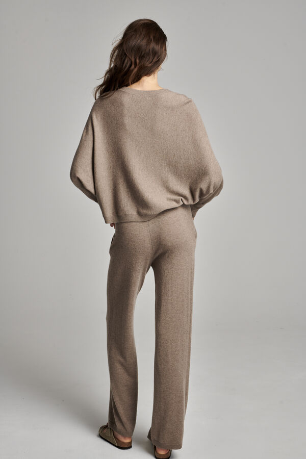 Cashmere trui met vleermuismouwen image number 2