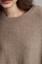 Batwing cashmere sweater image number 6