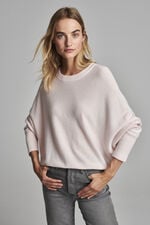 Batwing cashmere sweater image number 1