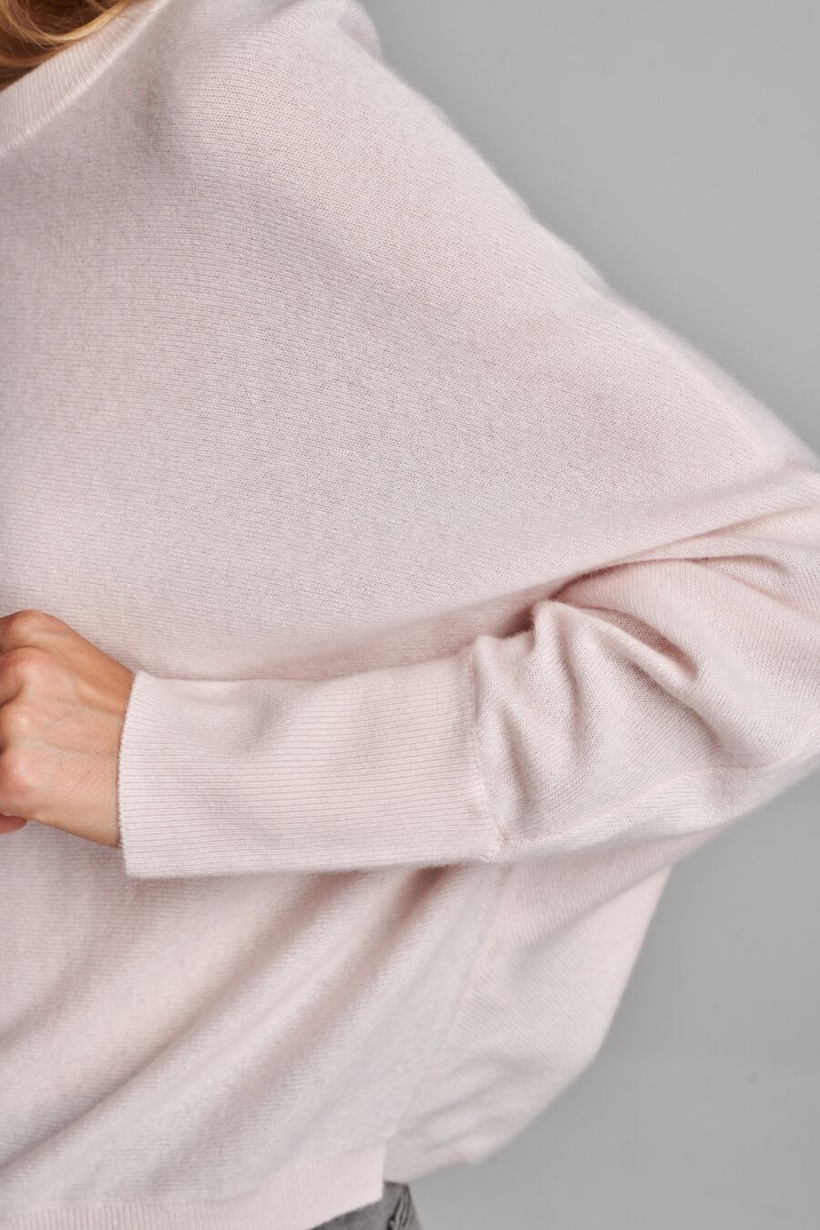Cashmere trui met vleermuismouwen image number 5