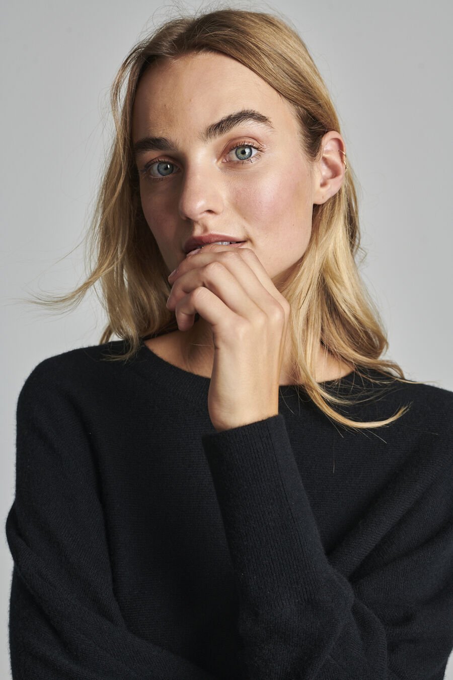 Cashmere trui met vleermuismouwen image number 5