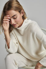 Organic cashmere sweater with stand collar image number 2