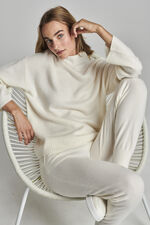 Organic cashmere sweater with stand collar image number 4