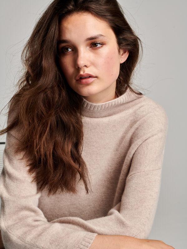 Organic cashmere sweater with stand collar