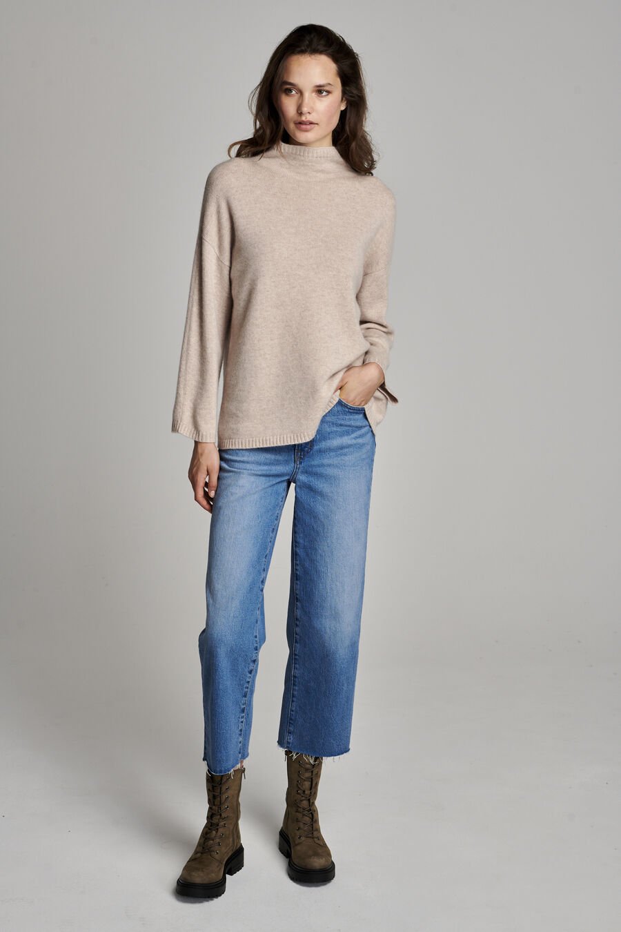 Cashmere trui met opstaande kraag image number 8