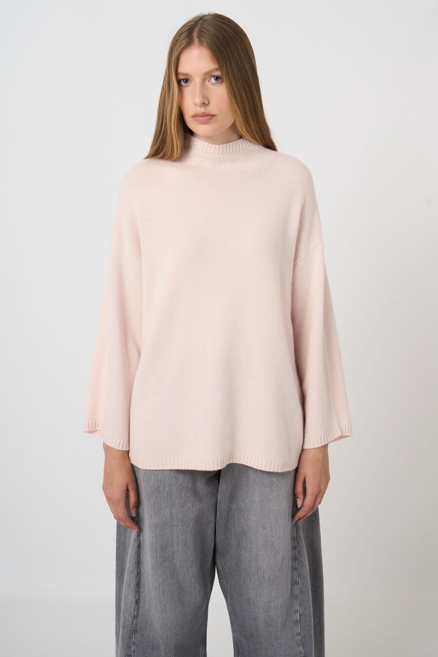 Organic cashmere sweater with stand collar image number 4