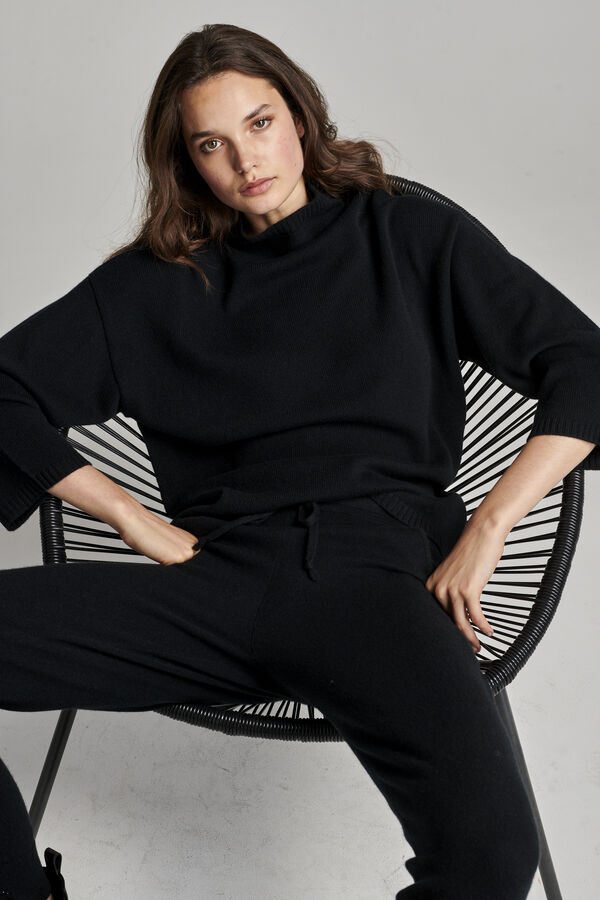 Organic cashmere sweater with stand collar image number 2
