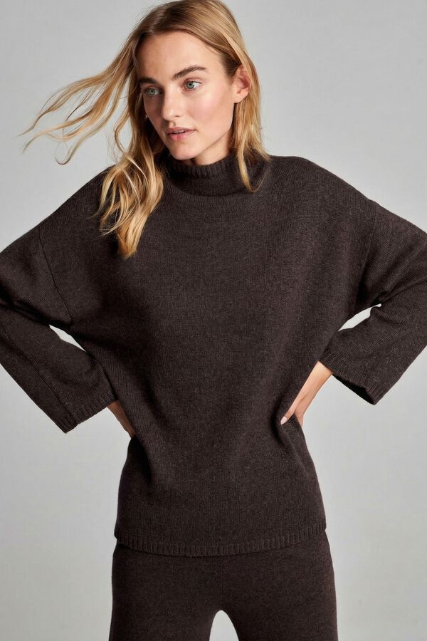 Organic cashmere sweater with stand collar