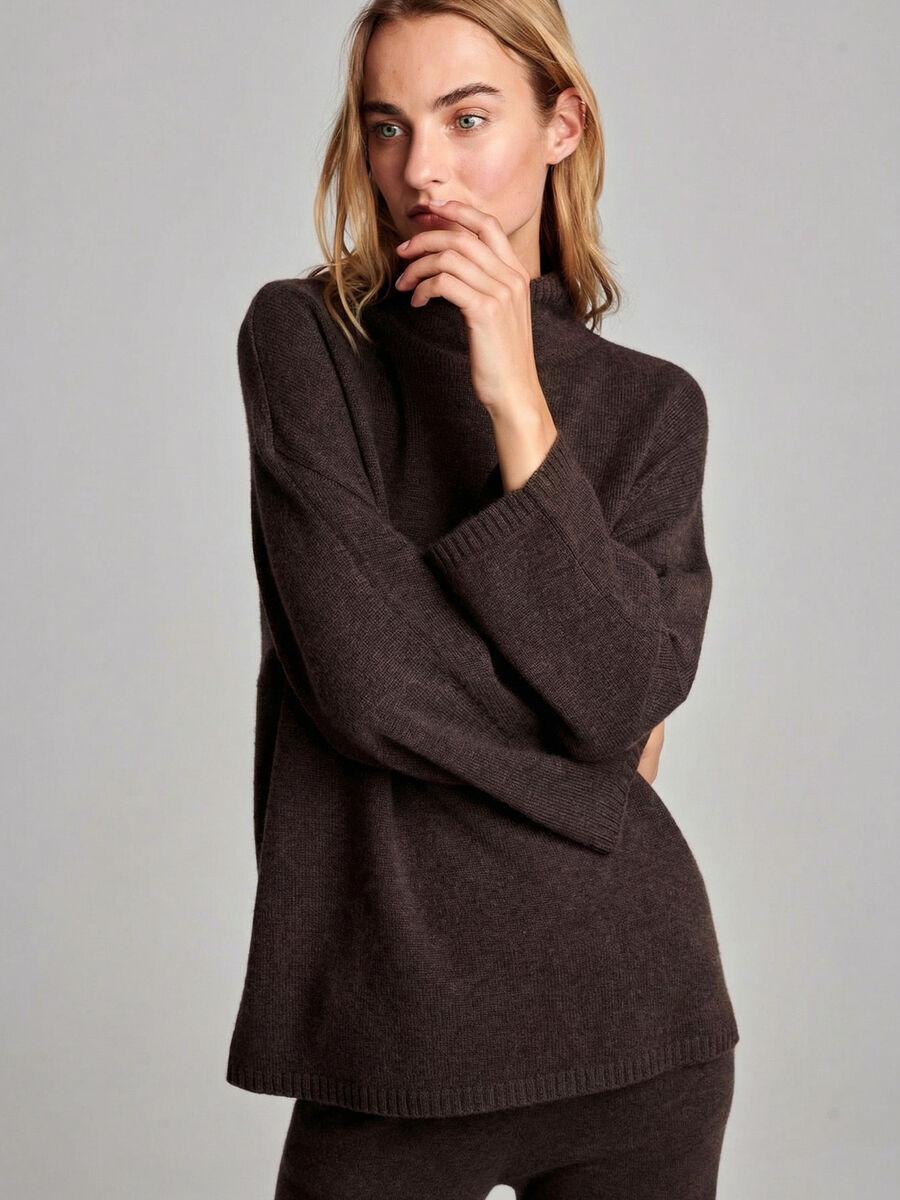 Organic cashmere sweater with stand collar image number 3