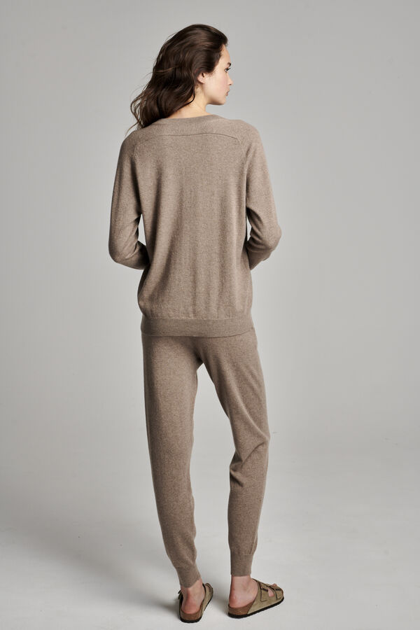 V-neck cashmere sweater image number 2