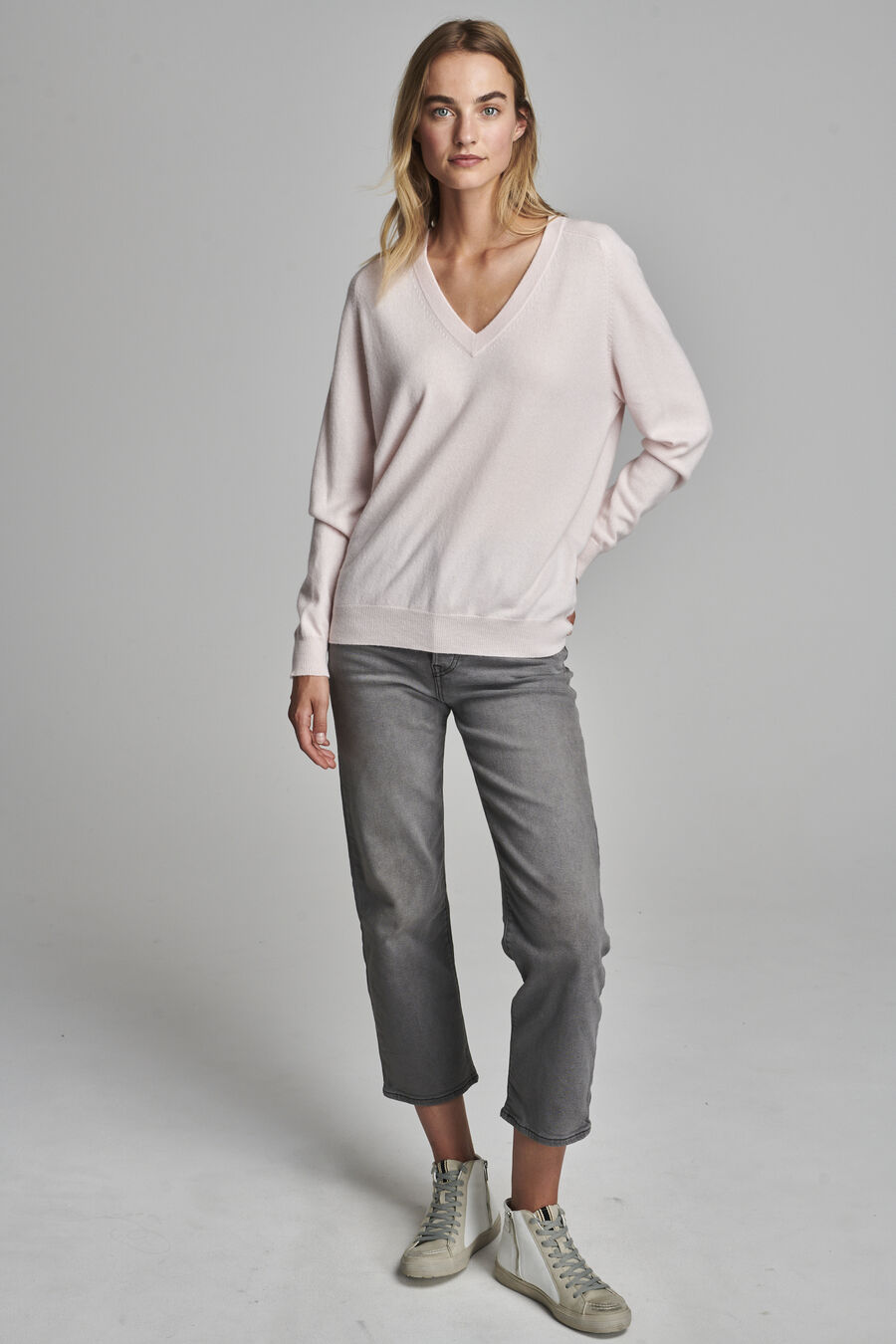 Cashmere trui met V-hals image number 2