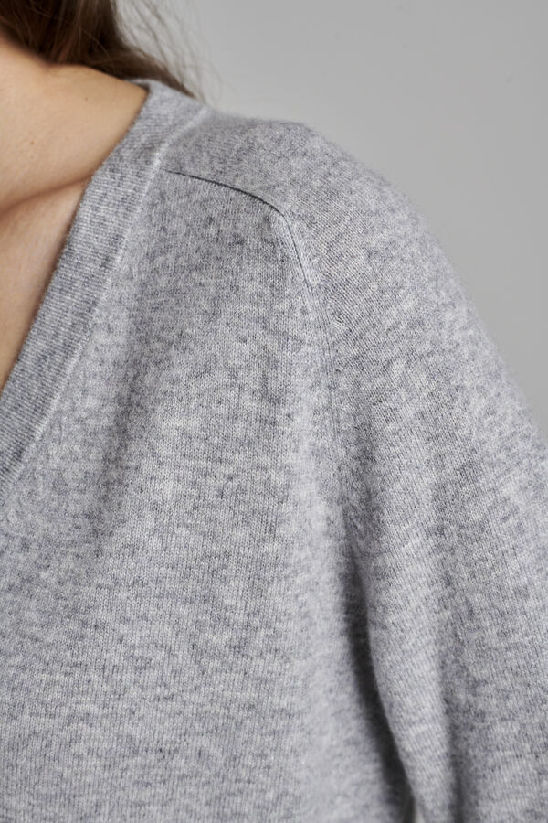 Bio-Kaschmir-Pullover mit V-Ausschnitt image number 6