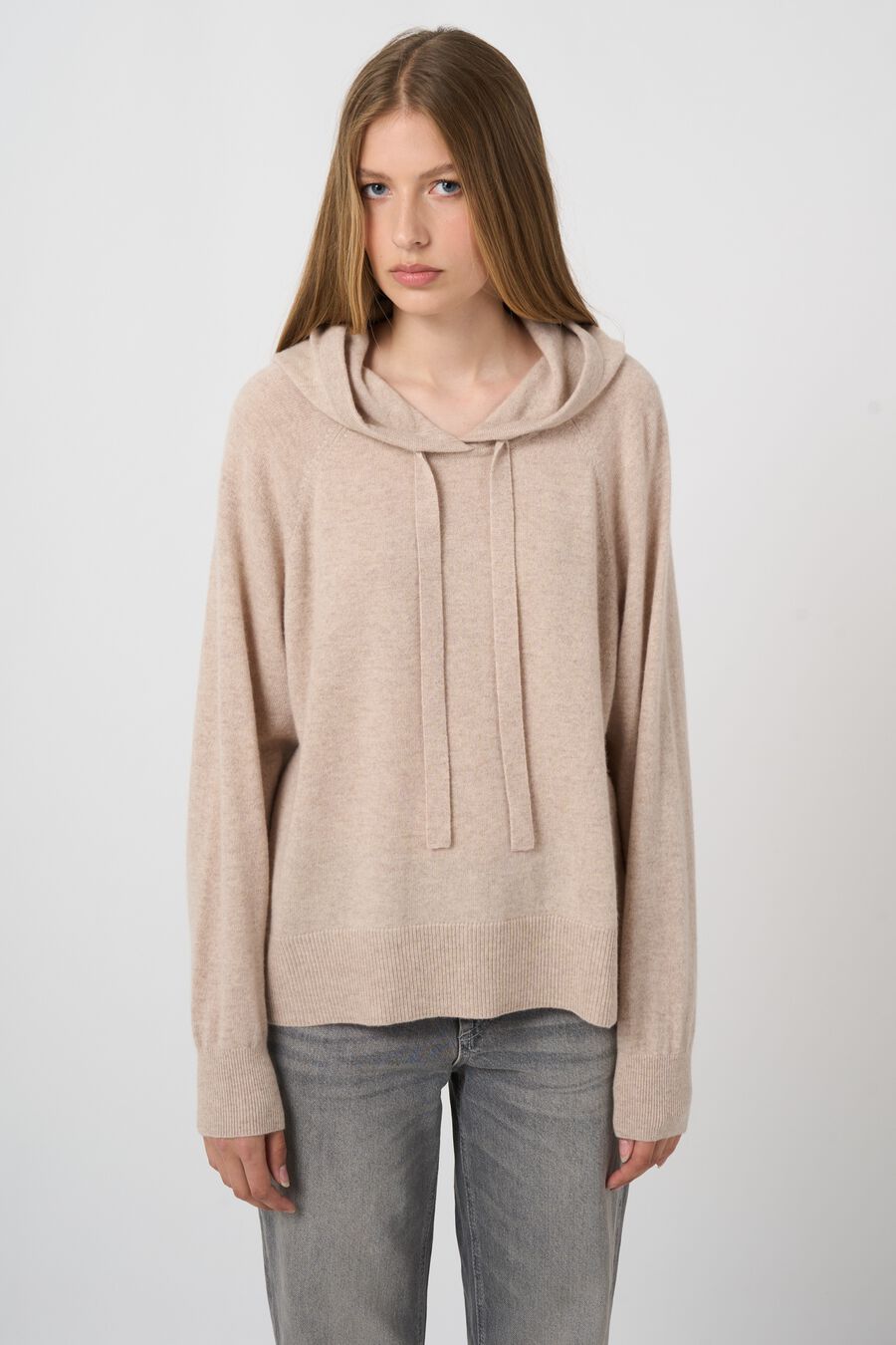 Hoodie made of organic cashmere image number 4