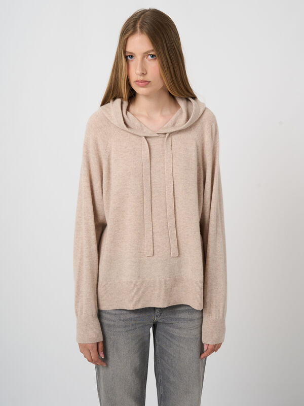 Hoodie made of organic cashmere image number 4