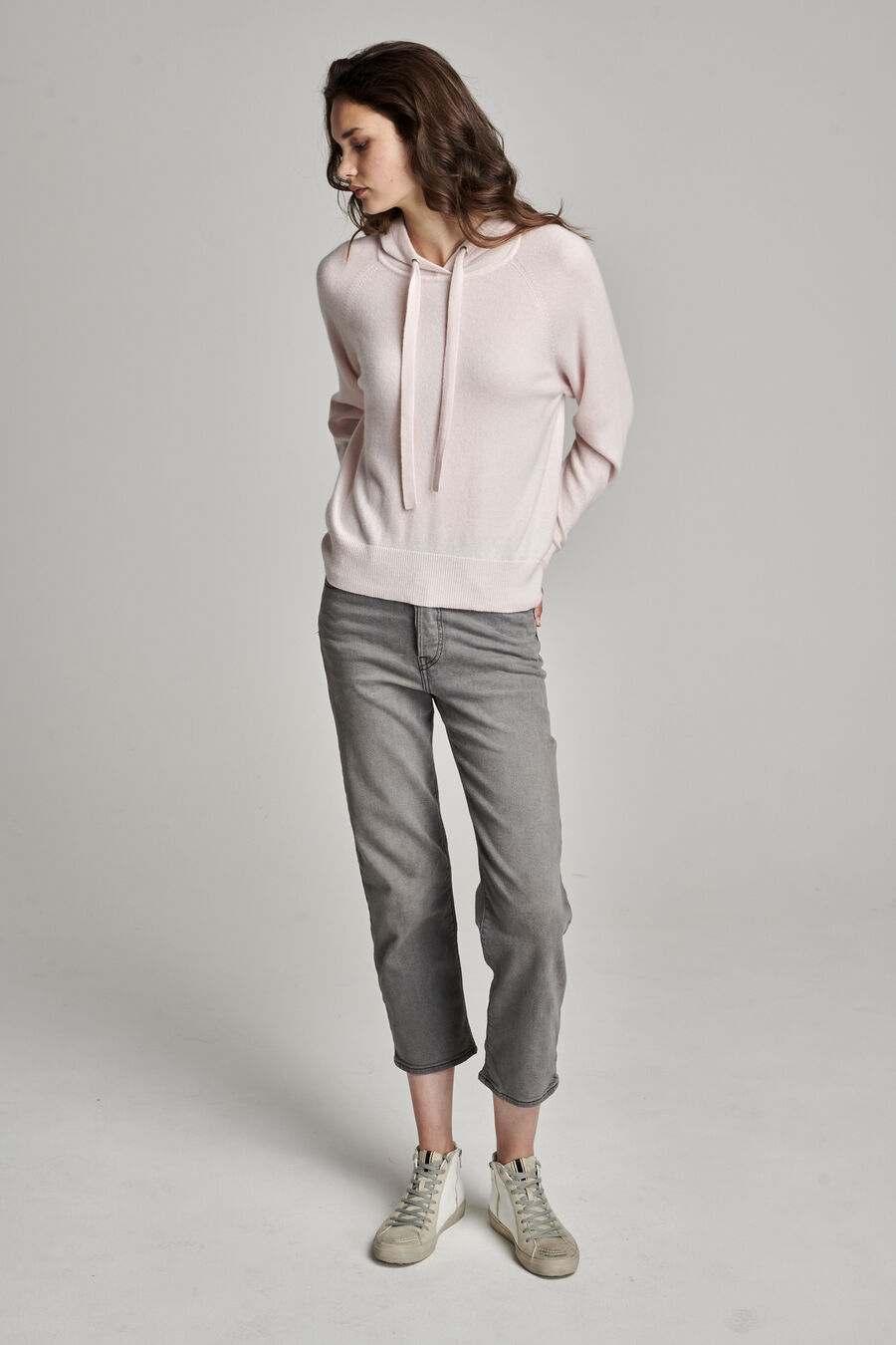 Hoodie made of organic cashmere image number 3