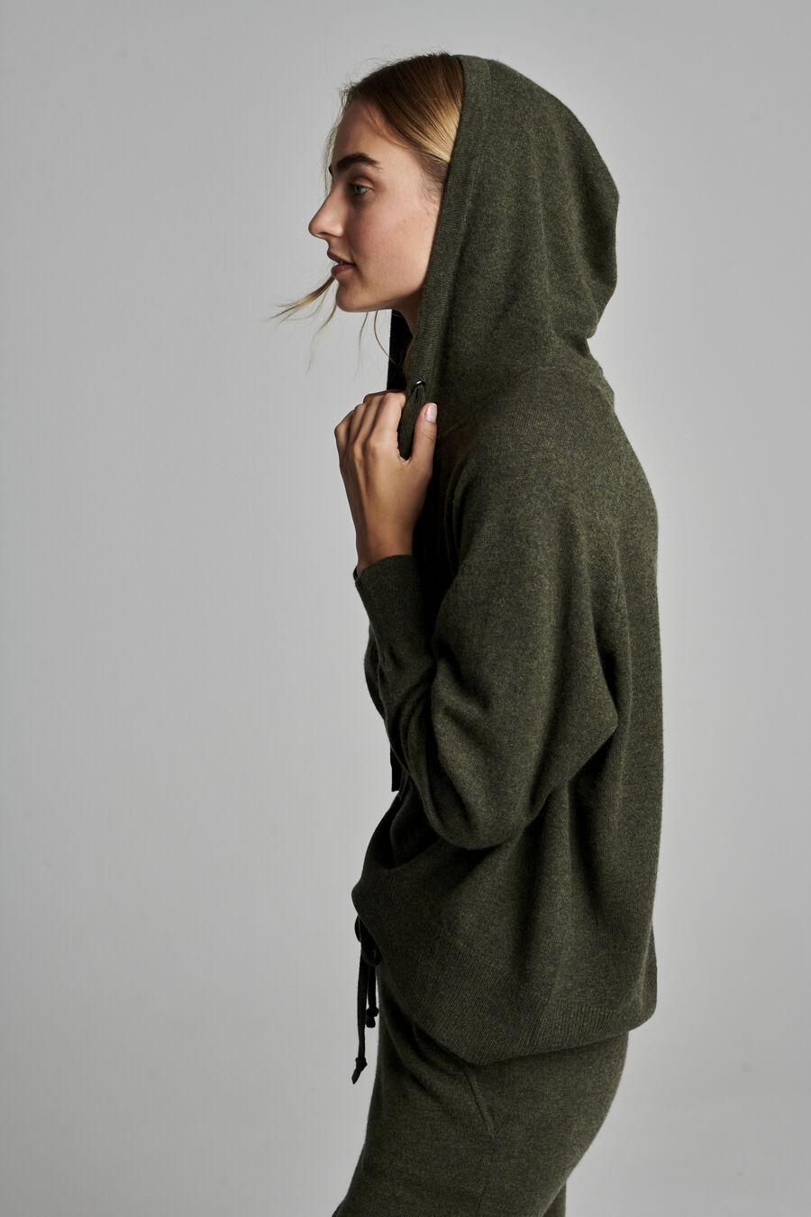 Gebreide hoodie van biologisch cashmere image number 7