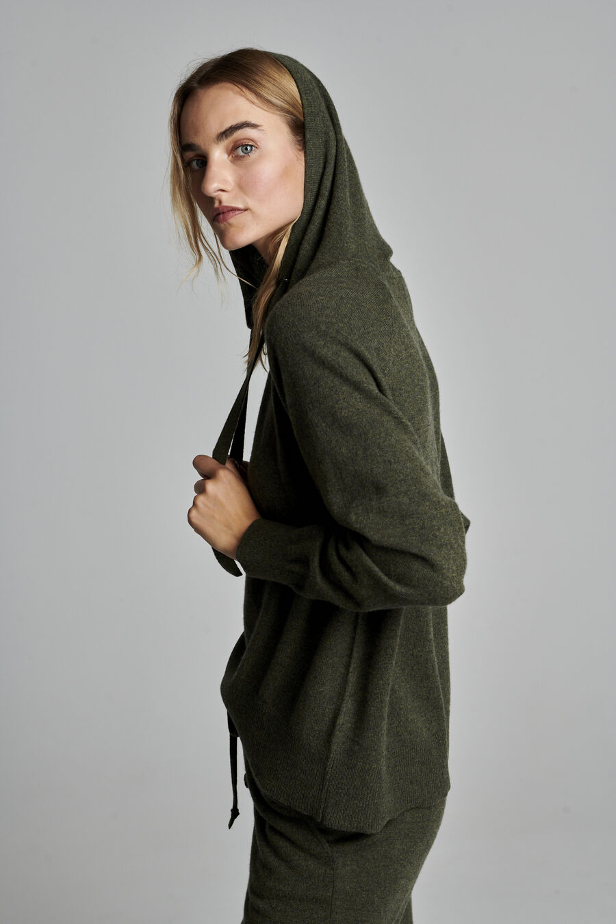 Gebreide hoodie van biologisch cashmere image number 8