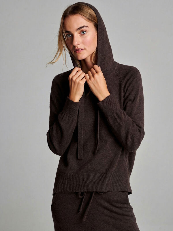 Hoodie made of organic cashmere image number 2
