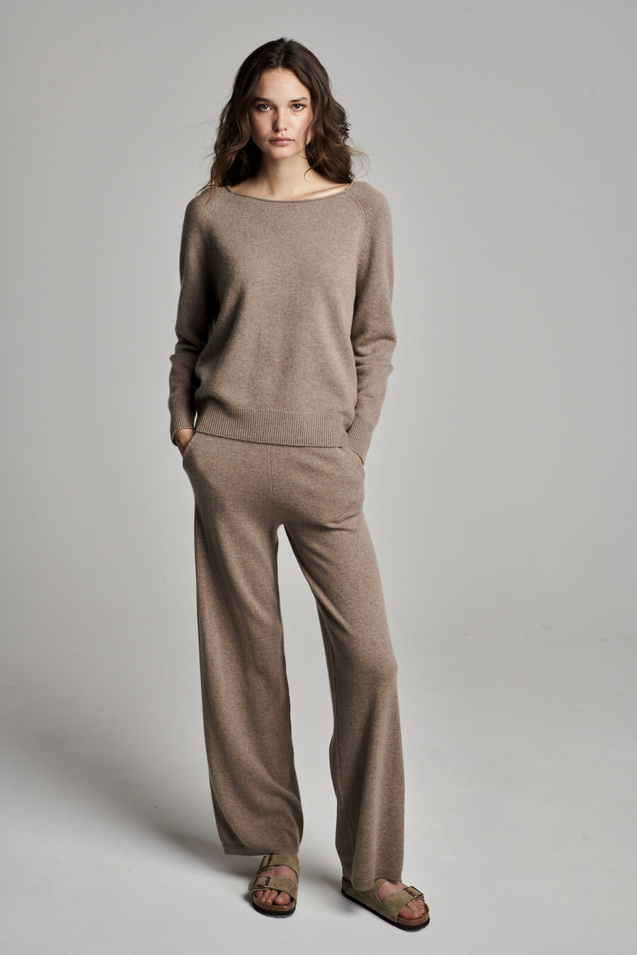 Cashmere trui met boothals en rolzoom image number 3