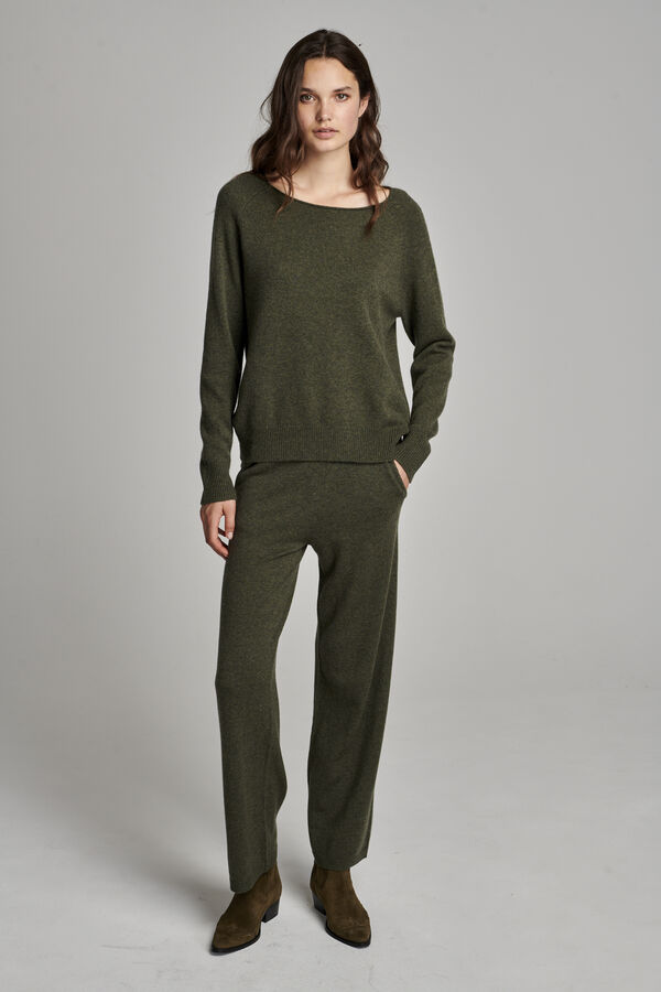 Cashmere trui met boothals en rolzoom