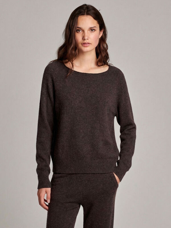 Regular fit cashmere sweater