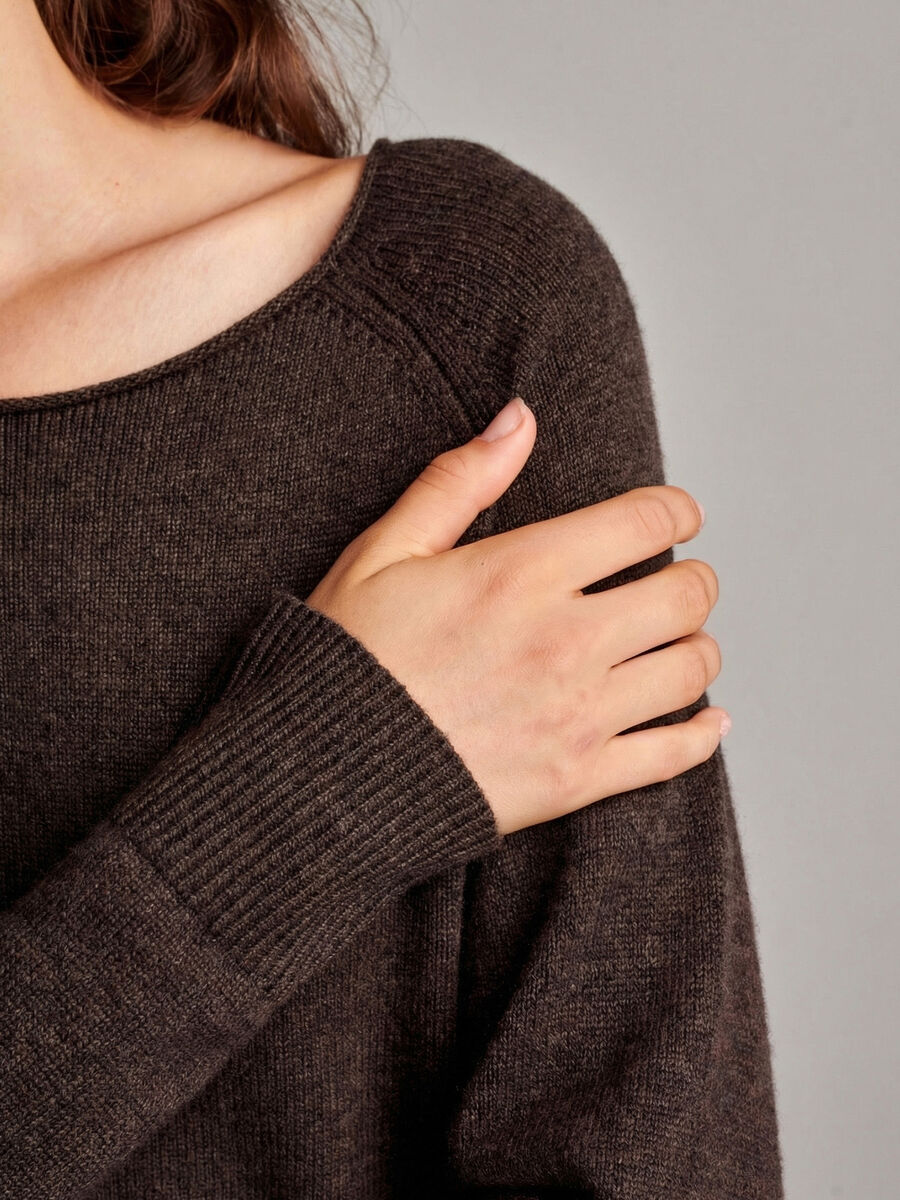 Regular fit cashmere sweater image number 3