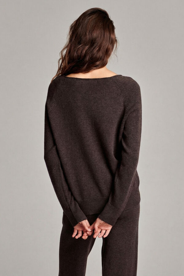 Regular fit cashmere sweater image number 4