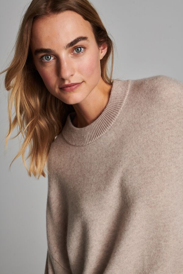 Pull oversize en cachemire biologique image number 3