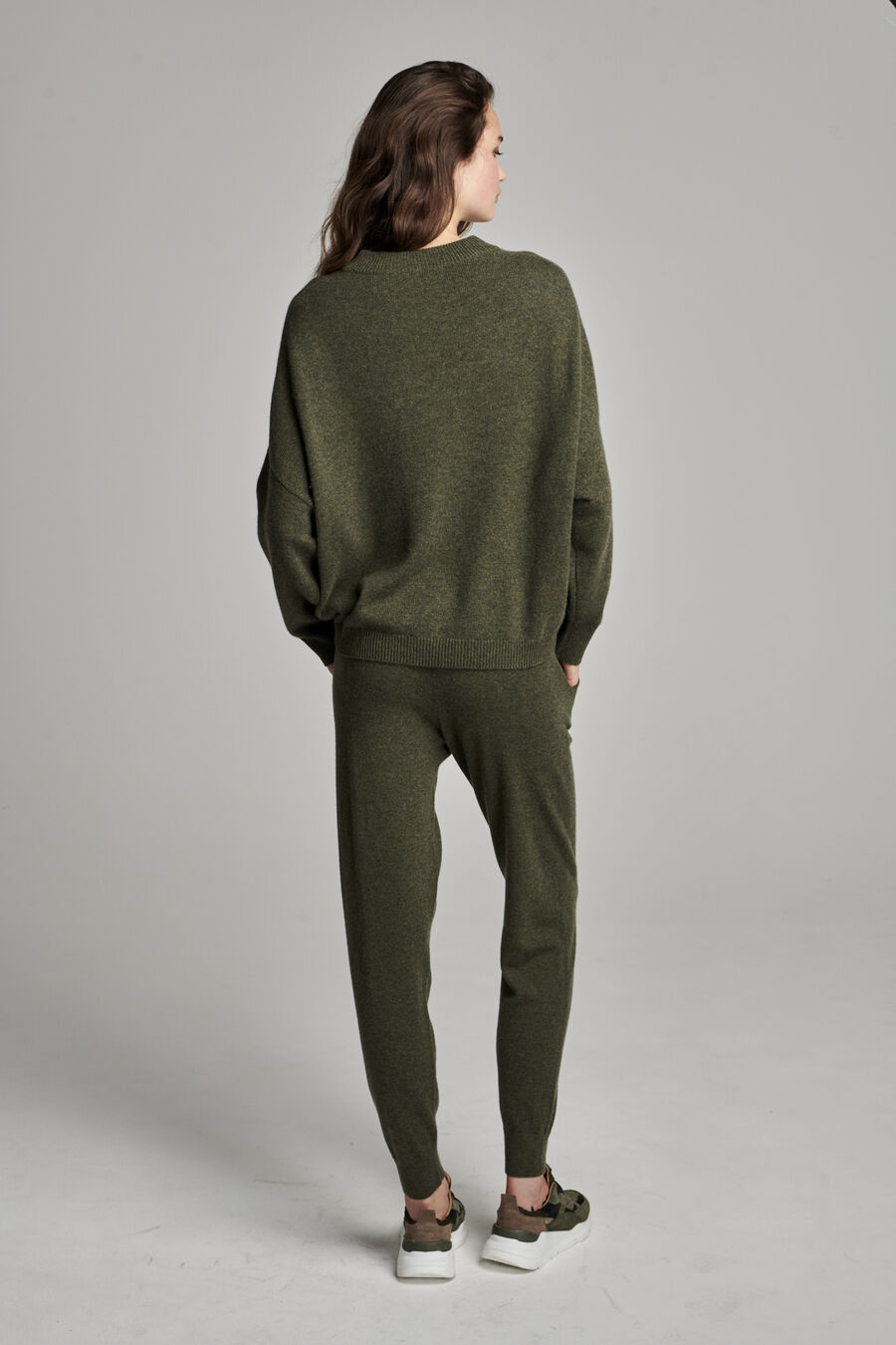 Pull oversize en cachemire biologique image number 3