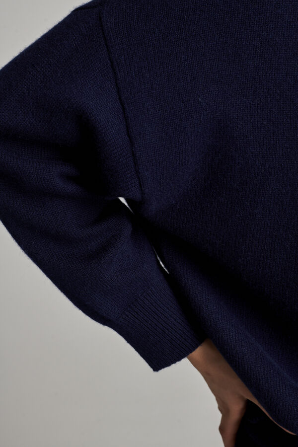 Oversized organic cashmere sweater image number 6