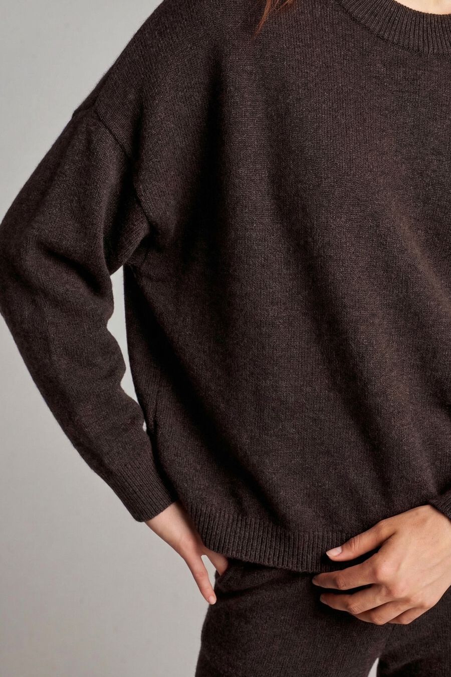 Oversized organic cashmere sweater image number 4