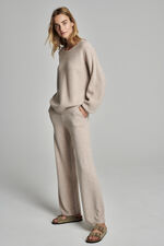 Chunky knit cashmere sweater image number 4