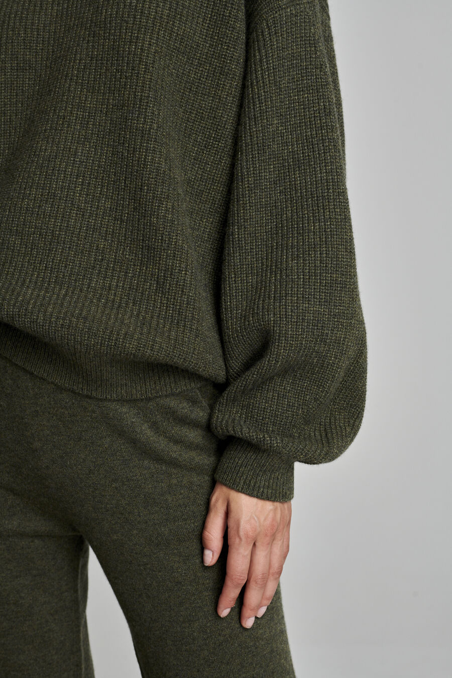 Grof gebreide cashmere trui image number 5