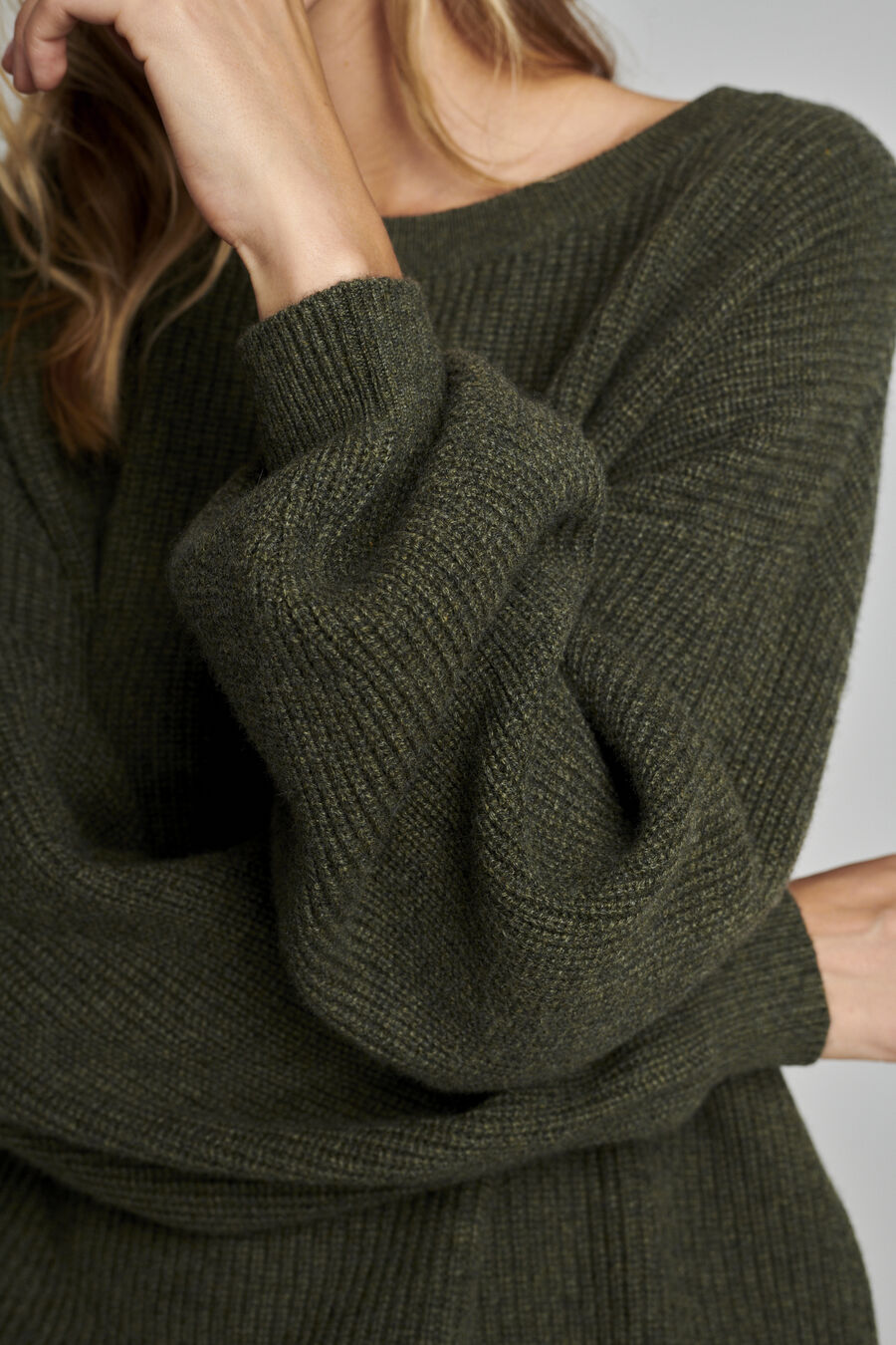Grof gebreide cashmere trui image number 8