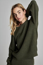 Chunky knit cashmere sweater image number 9