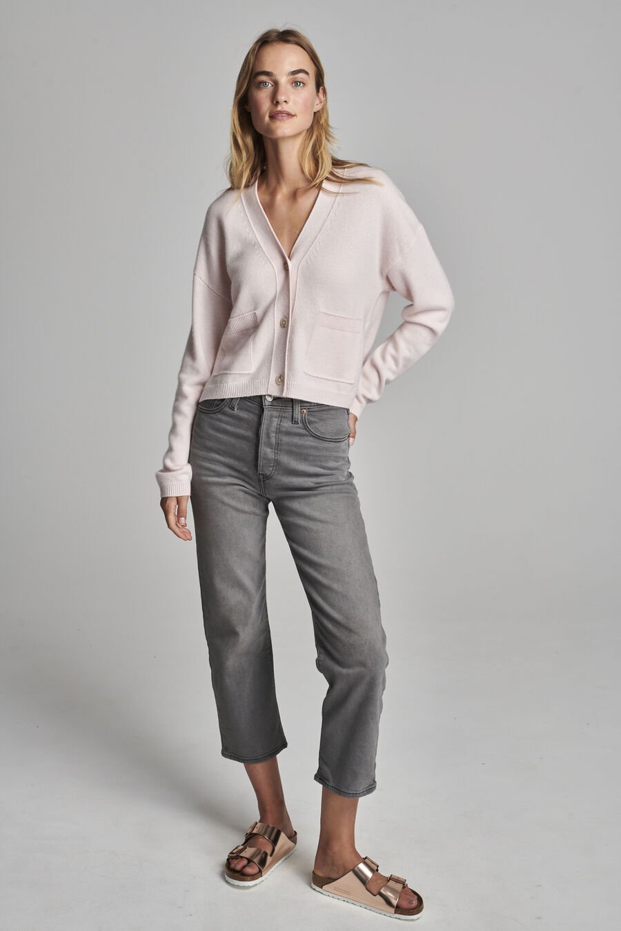 Loose fit cashmere cardigan image number 4