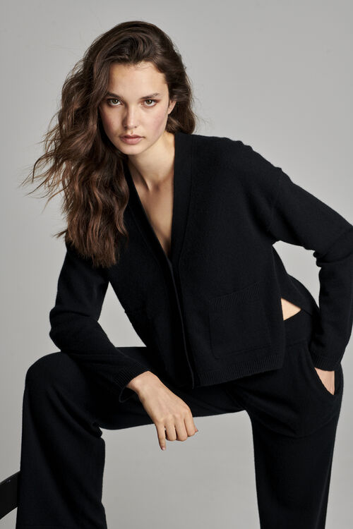 Loose fit cashmere vest met knopen